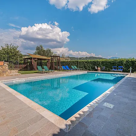 In With Private Pool, Cleaning Included Villa