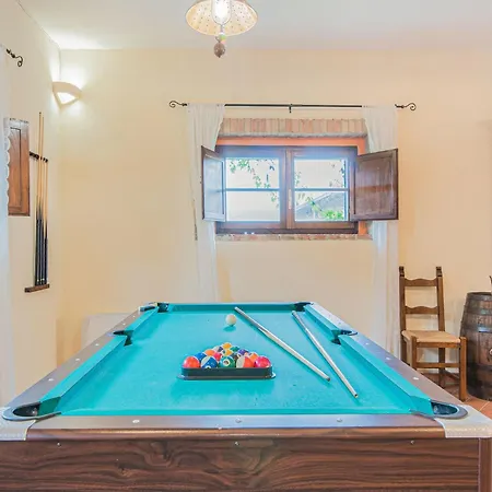 Villa In With Private Pool, Cleaning Included *